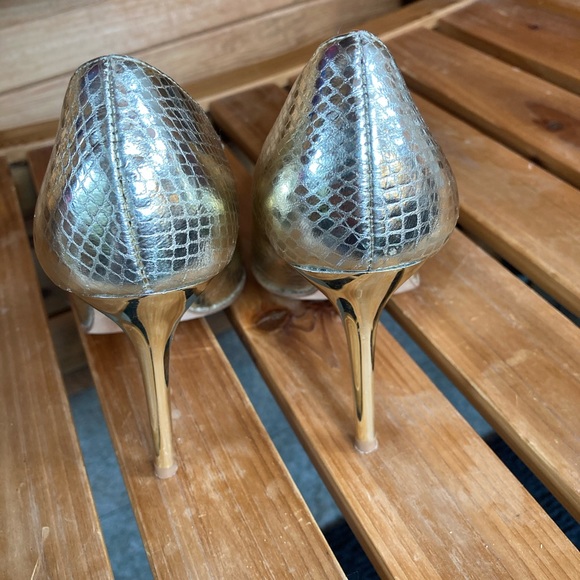 ALDO gold heels - Picture 5 of 6